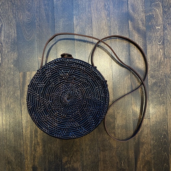 LF Handbags - LF Wicker round purse